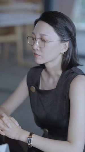 三小时(47集) 三小时(47集)女主谁演的