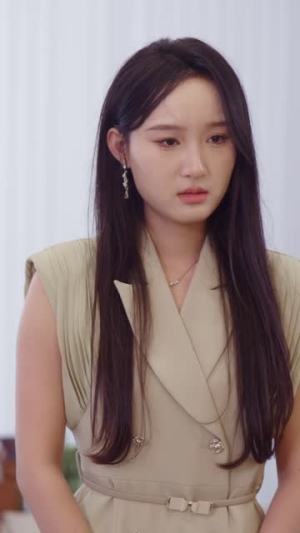 落入她掌中(6集) 落入她掌中(6集)热门短剧榜单