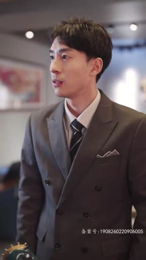 总裁别装了,夫人知道你是千亿大佬了(98集) 总裁别装了,夫人知道你是千亿大佬了(98集)最后一集