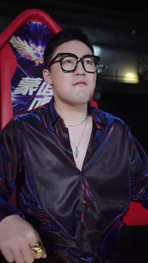 歌神回归,重返巅峰(82集) 歌神回归,重返巅峰(82集)短剧解说热门