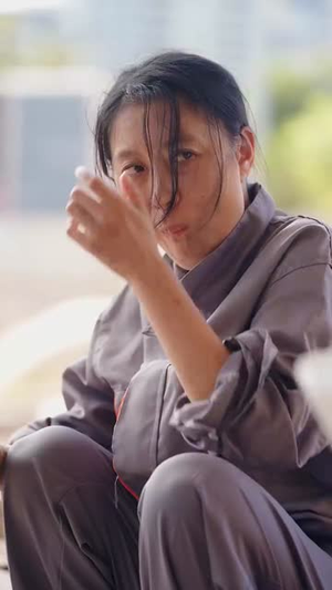 断亲你提的我发财你哭什么(65集) 断亲你提的我发财你哭什么(65集)常回家看看短剧