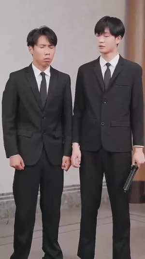 傻爹(41集) 傻爹(41集)一口气追完短剧