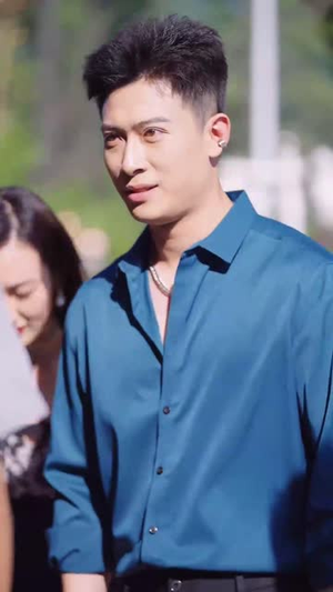 刚被分手,校花产房叫我签字(25集) 刚被分手,校花产房叫我签字(25集)免费短剧看不停