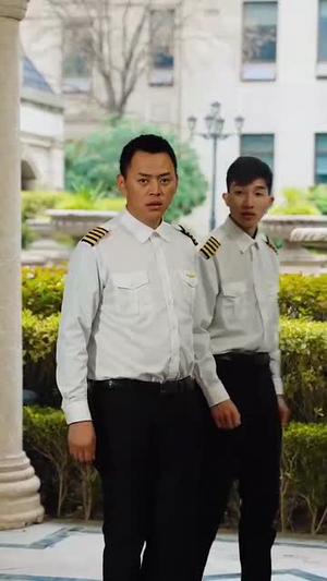 我的九十九个干娘都是大佬（80集）短剧后续更精彩