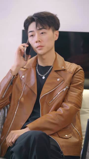 世界之巅诸神之神(合集) 世界之巅诸神之神(合集)免费短剧就是爽