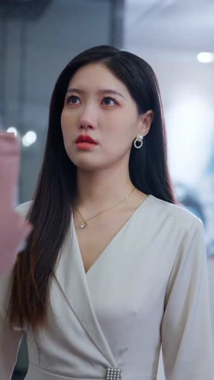 六年后她带双宝虐翻前夫(80集) 六年后她带双宝虐翻前夫(80集)剧好看短剧推荐