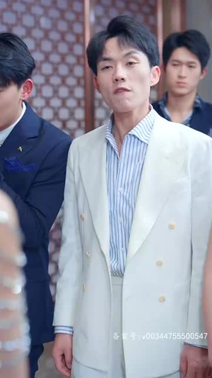 刚离婚,五个女神未婚妻倒追我(83集) 刚离婚,五个女神未婚妻倒追我(83集)火爆短剧推荐