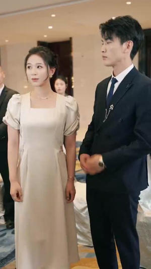 狂龙归来前妻阴谋难藏(42集) 狂龙归来前妻阴谋难藏(42集)短剧更新抢先看