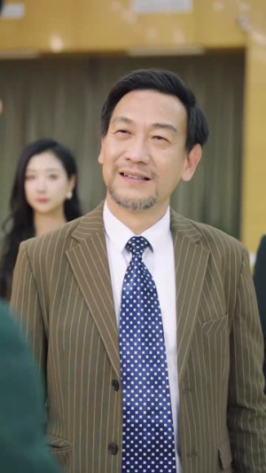 老爸装穷二十年摊牌了(58集) 老爸装穷二十年摊牌了(58集)全剧看到大结局