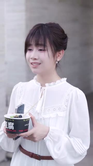 我怀崽他孕吐三胎团宠我赢麻了(80集) 我怀崽他孕吐三胎团宠我赢麻了(80集)热门短剧又来了