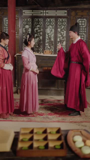 穿越农女带崽崽天天炫肉(100集) 穿越农女带崽崽天天炫肉(100集) 精彩短剧片段