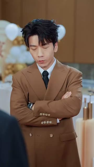 直播:开局一句话气哭校花(83集) 直播:开局一句话气哭校花(83集)短剧太精彩