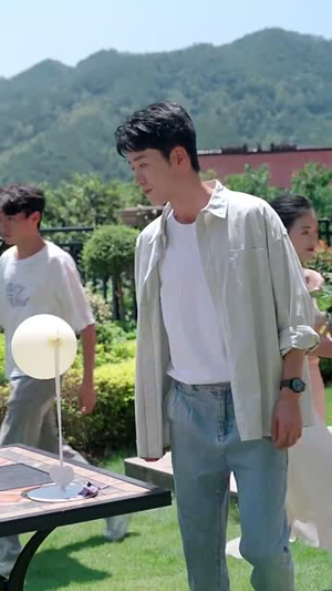 梧烬断惊鸿(60集) 梧烬断惊鸿(60集)推荐热门短剧