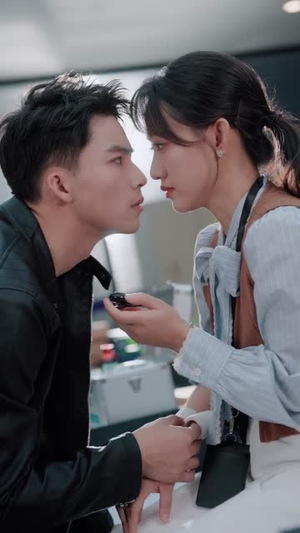 向光而行(82集) 向光而行(82集)精彩短剧分享。