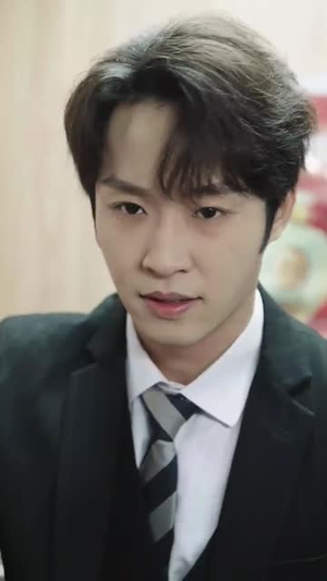 偏心十二年,我走后我妈破防了(42集) 偏心十二年,我走后我妈破防了(42集)精彩的网络短剧